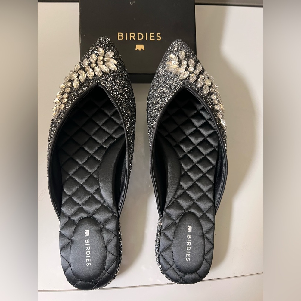 THE SWAN
Jeweled Gunmetal Sparkle 9.5 Birdies - Picture 6 of 12